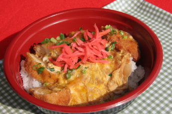 地鶏カツ丼 500円