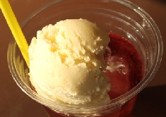 カシスクリームソーダ