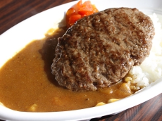 ハンバーグカレー　800円